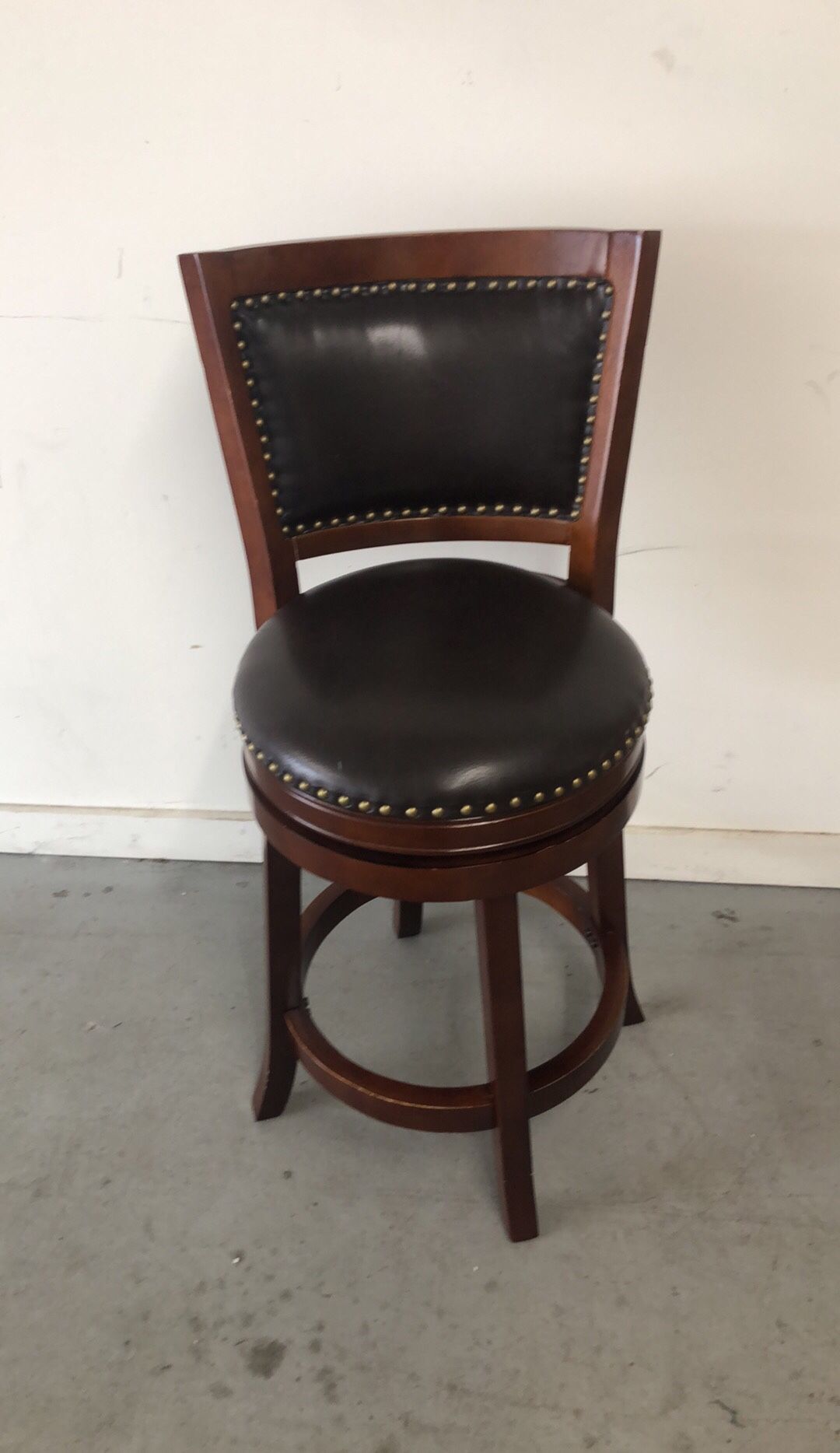 26”high chair like brand new