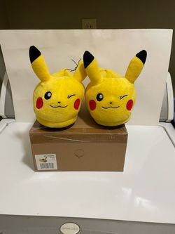 Pikachu Plush Slippers Kid’s Size 11-12 New