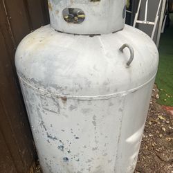 200 Pounds Empty Propane Gas Tank