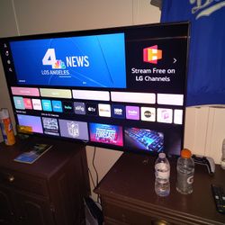 55 Inch Smart TV With Alexa 
