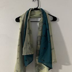 Women’s Scarves
