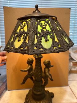 Vintage tiffany type stain glass lamp