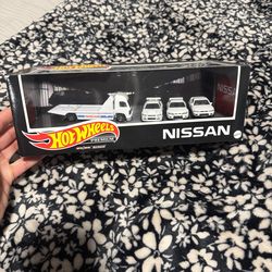Hot Wheels Premium Nissan Skyline GT-R Garage Box Set