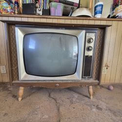 1960s vintage Emerson TV  