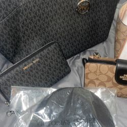 New With Tags Mk Purse With Wallet Set 