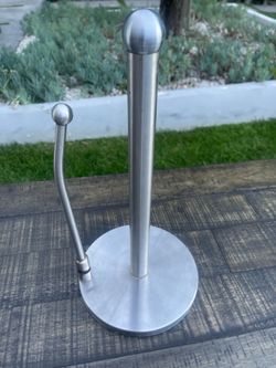 Paper towel holder