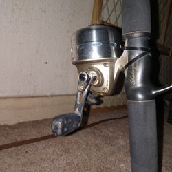 Rod And Reel Combo Synergy Classic 2002 Plus A Mini Tacklebox