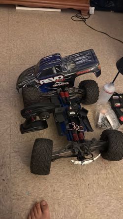 Traxxas revo 3.3