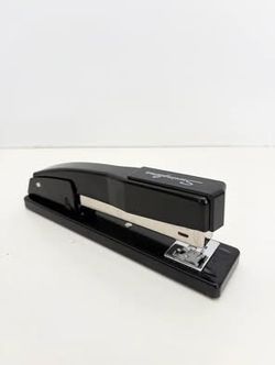 New in Box Black Swingline Desktop Stapler