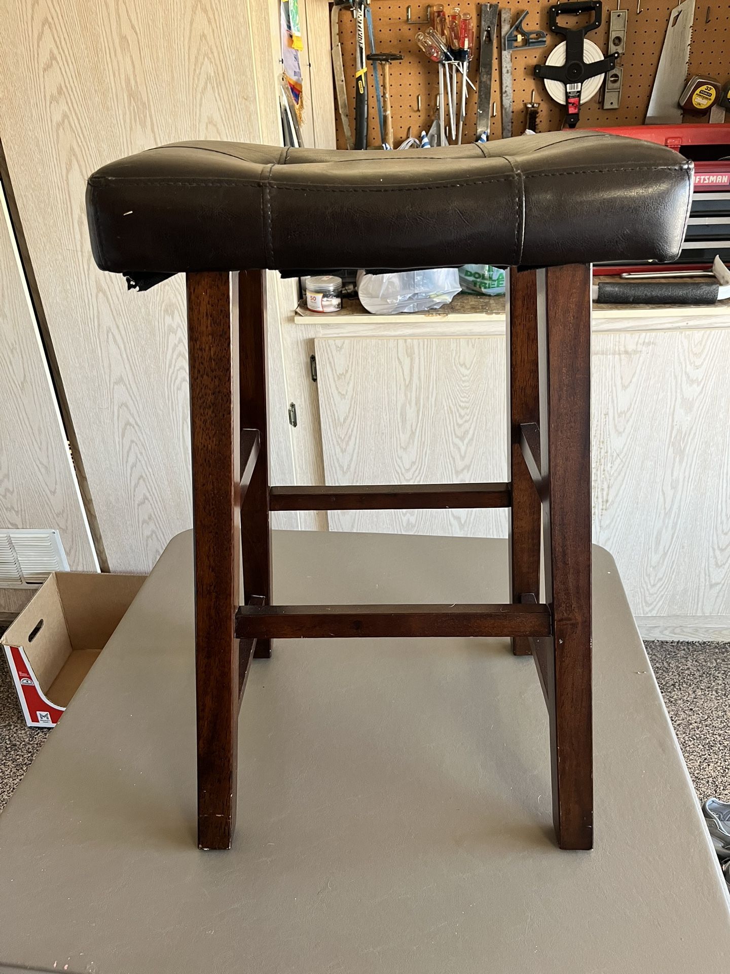 Bar stool