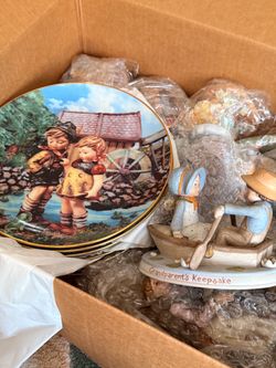M.I Hummel lot