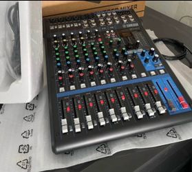 YAMAHA MG12XU OPEN BOX NEVER USED MIXER