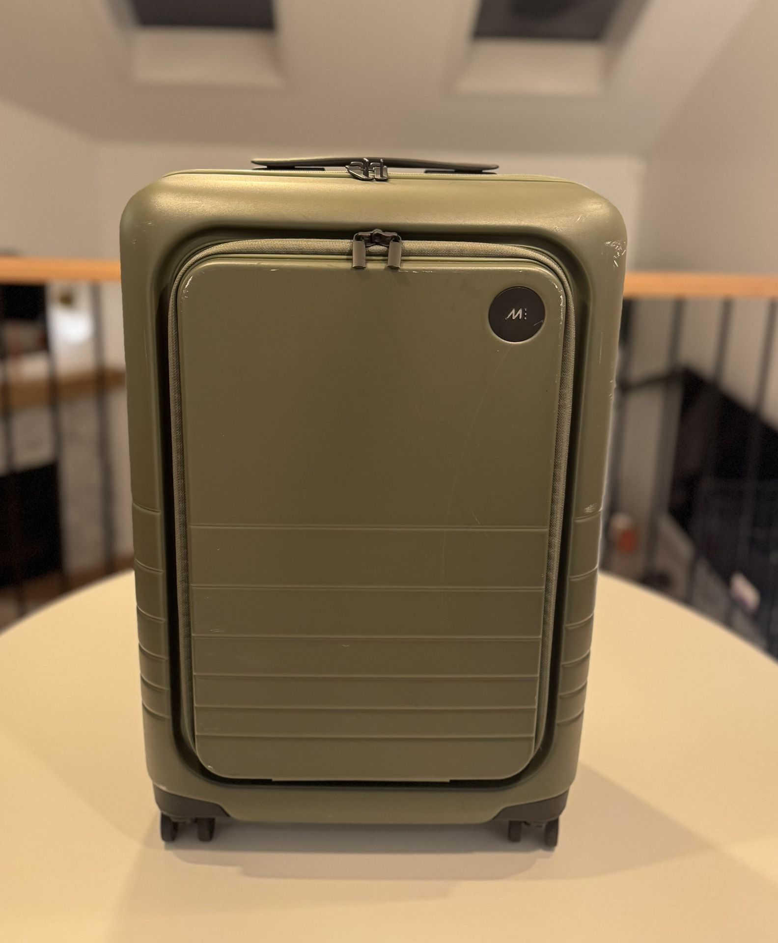 Monos Carry-On Pro Plus