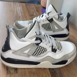 Jordan 4s