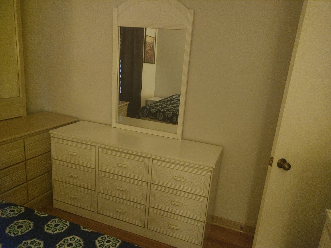 Dresser Good Condition