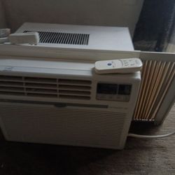 Air Conditioner With Remote 