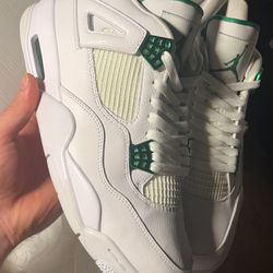 Jordan 4 Green Metallic 