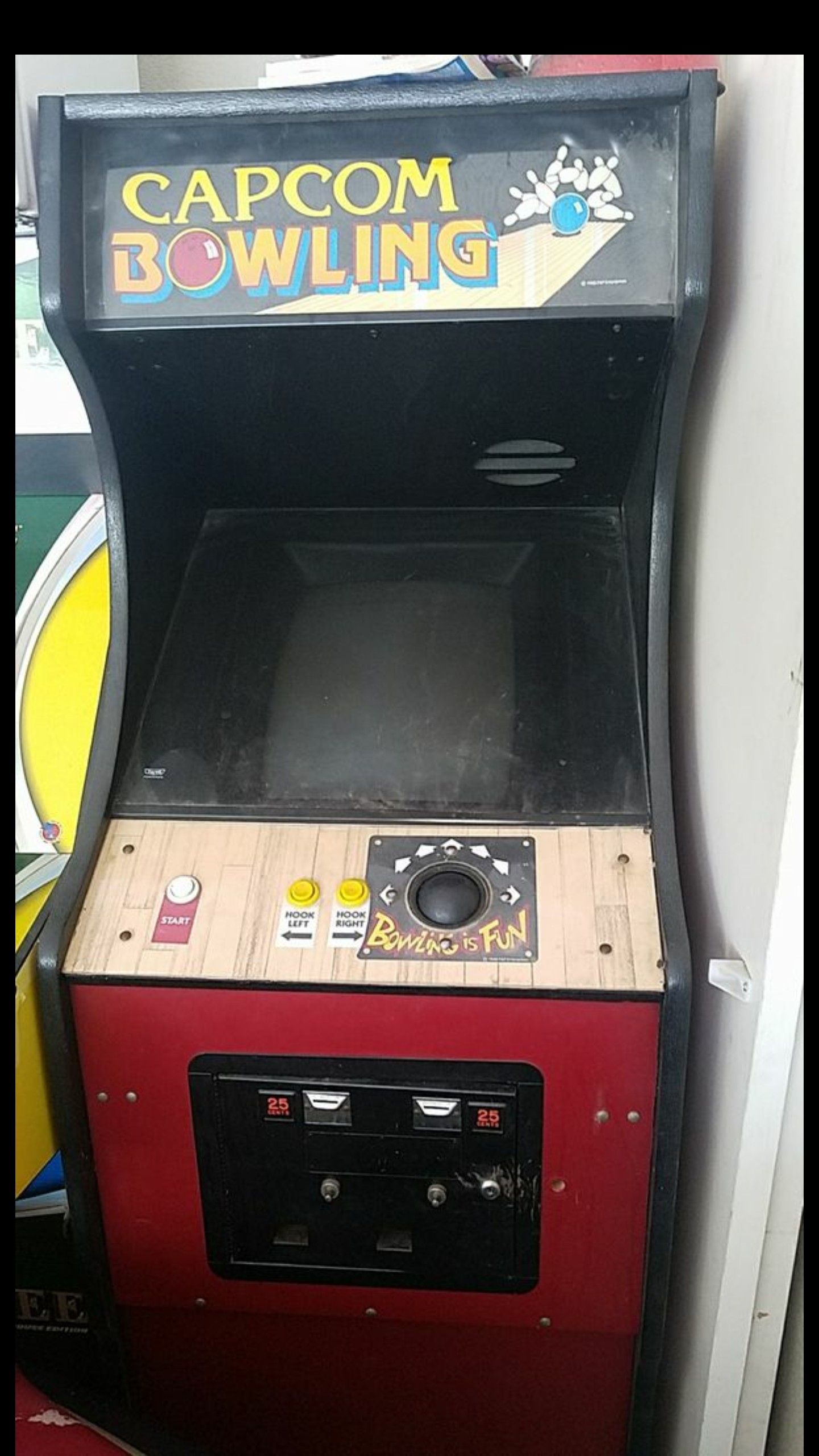 1988 vintage Capcom Bowling arcade game