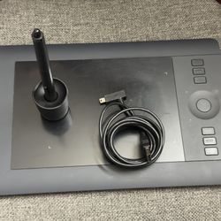 Wacom Intuos Pro Small PTH-451/K Graphics Drawing Tablet 