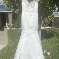 Wedding Dress Never Used 