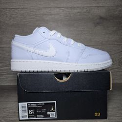 Nike Air Jordan 1 Low Cobalt Bliss White Size 6.5 Youth / 8 Women FV8486 400 NIB