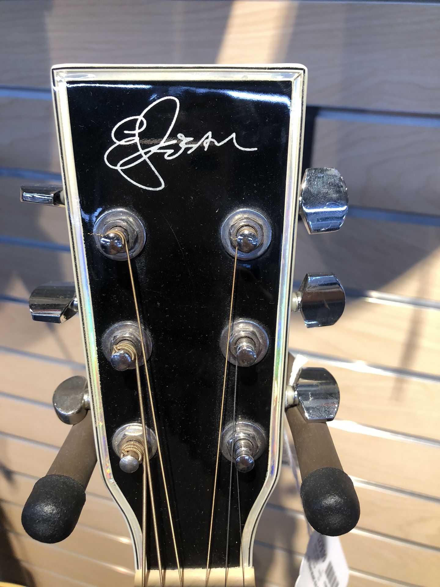 Electric Acoustic Guitar