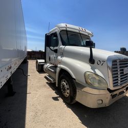 Freightliner, Cascadia, 2015 Day Cab 