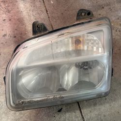 Kenworth t880 driver headlight.