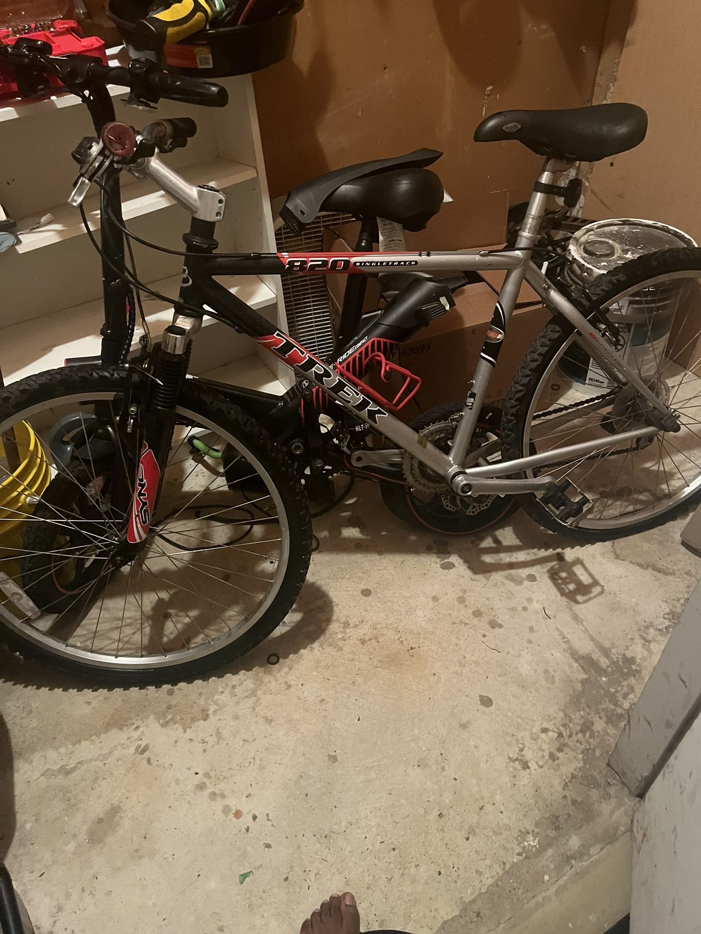 Trek 820 14” 45.5cm