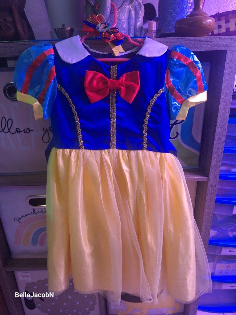 Snow White Costume