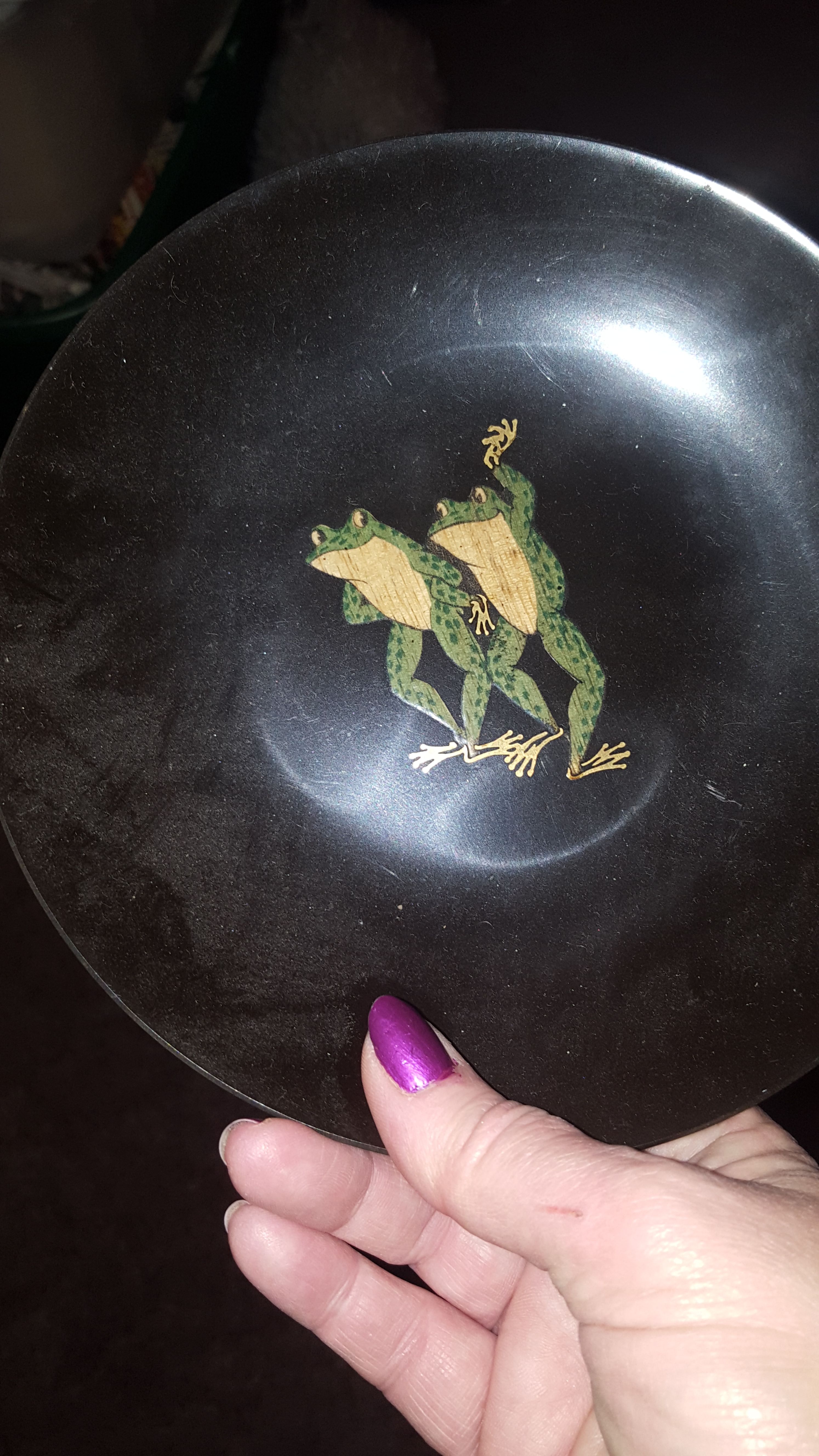 Inlaid wood frog bowl
