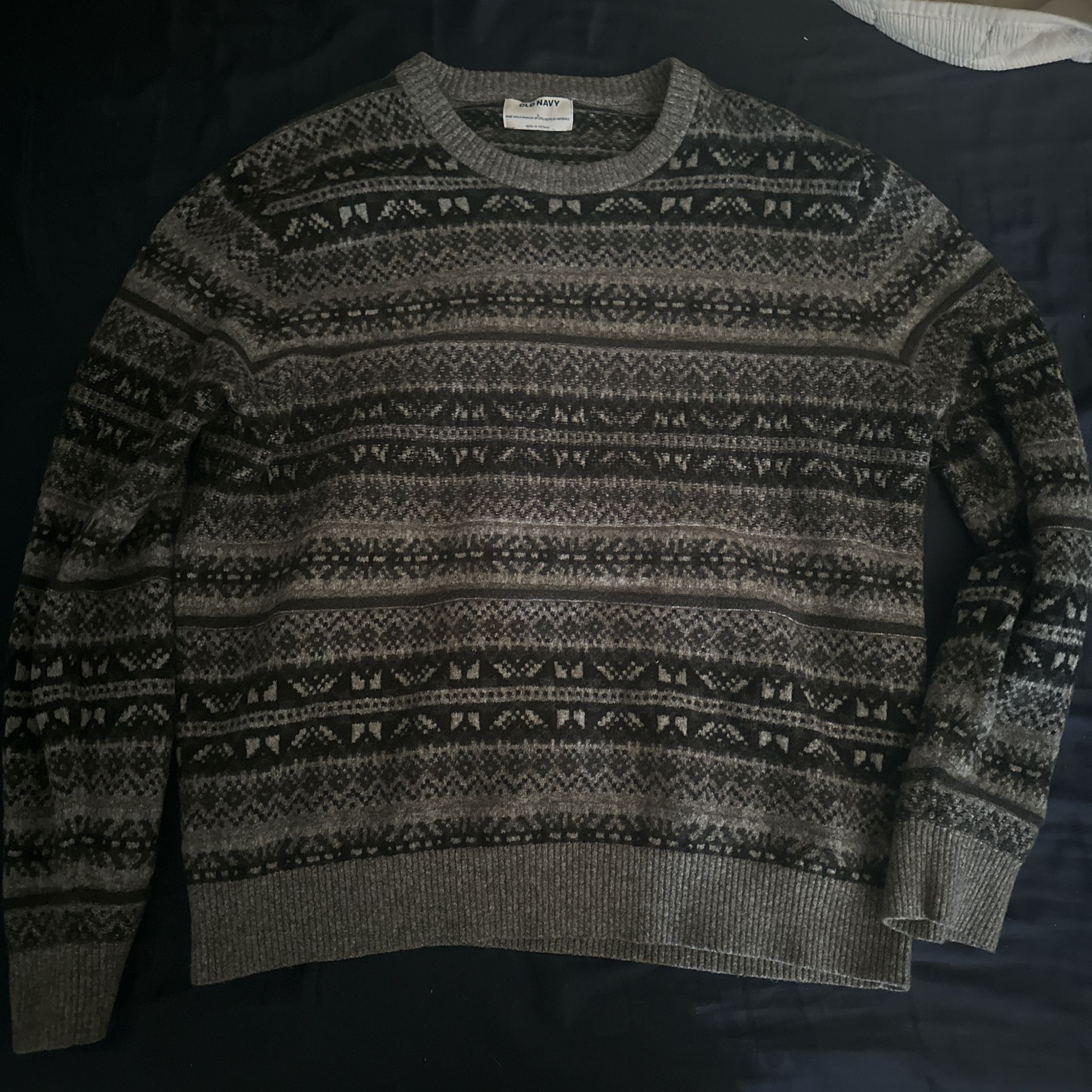 Grey and black vintage sweatshirt with a unique pattern sweater