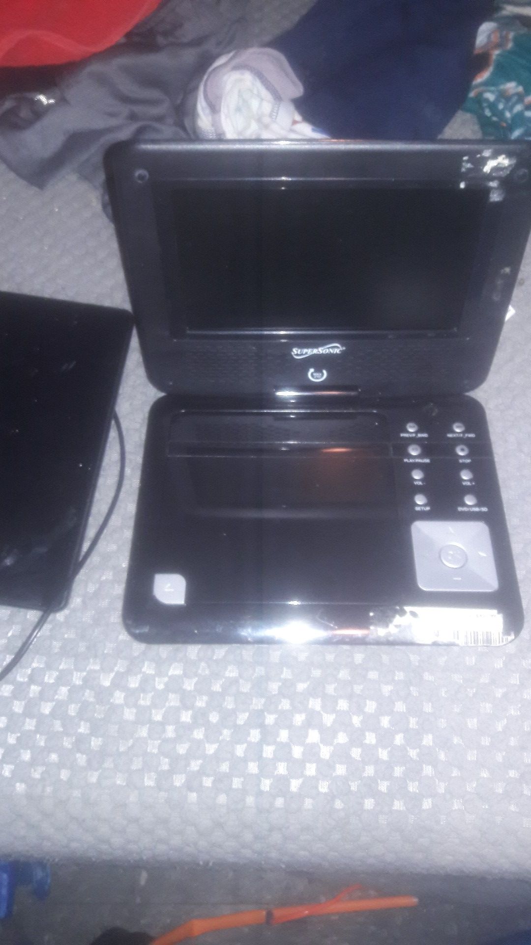 Portable dvd player