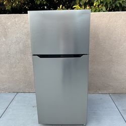 Insignia Refrigerator stainless steel 18cu Ft 30x30x66🚨👍3 MONTHS WARRANTY