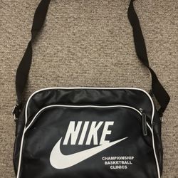 Nike Messenger Bag