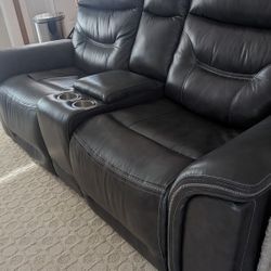2-seat Leather Power Recliner Loveseat  w/ USB