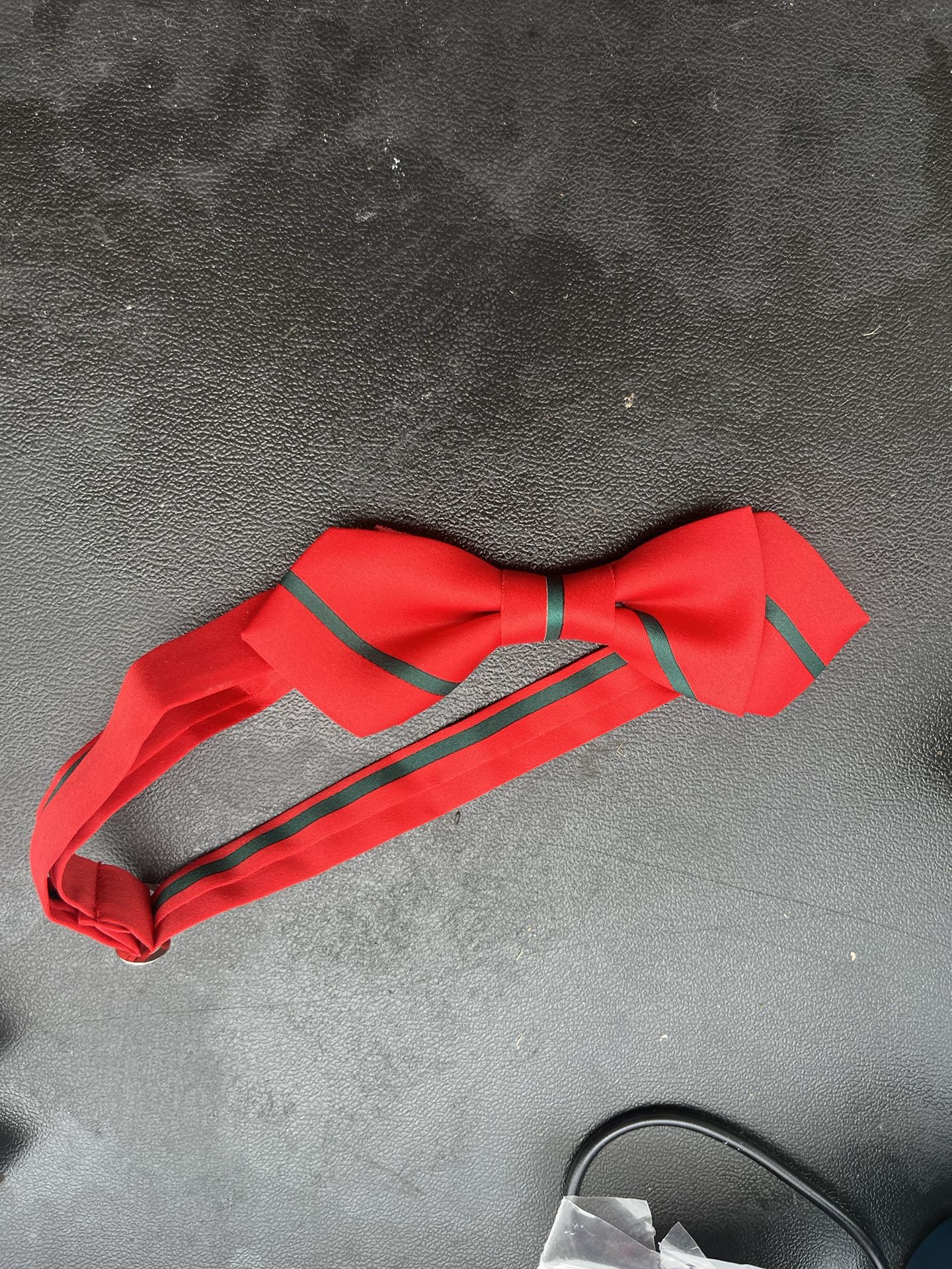 Red Clip Bow Tie