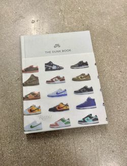The Dunk Book (Nike)