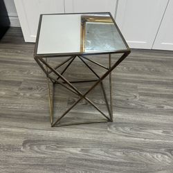 accent table