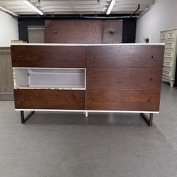 1 Drawer Needs to be Fixed / Rebuilt White & Wood 6 Drawer Dresser 