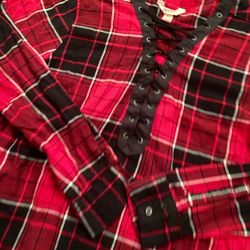 Juniors Arizona Flannel lace up Tunic - Size Large