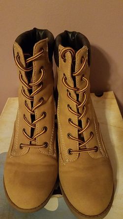 Mudd brand size 6.5