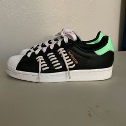 Adidas /women Size6.5