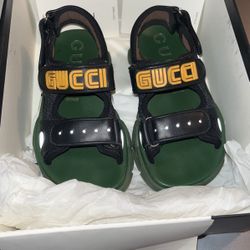 Kids Gucci Sandals Size 29 = 12 In Kids Shoes 