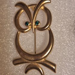 Vintage Green Eyed Brooch