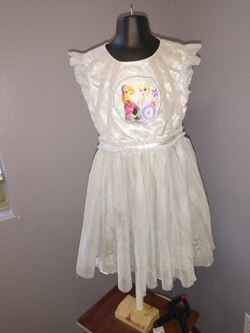 Disney light gray frozen "Elsa and Anna" size 5/6 dress