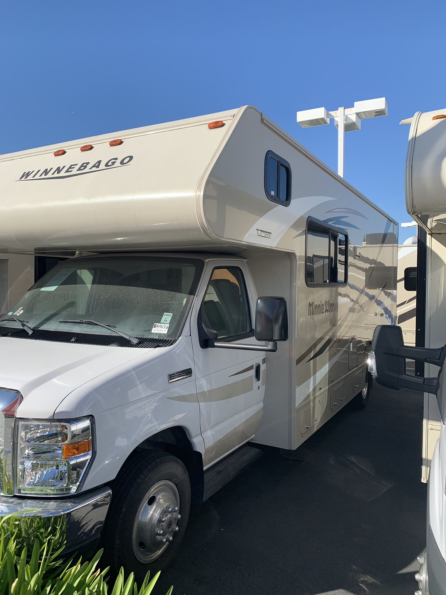 2018 Winnebago Minnie Winnie 25b Motorhome “Financing Available” for