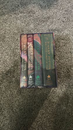 NIB Harry Potter boxset 1-4