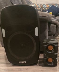 2 used Speakers.