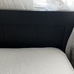 Twin Wood Bed frame With Mattress